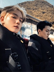 边伯贤：溺宠于爱